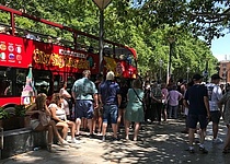 Urlauber_Bus_Stadt_2