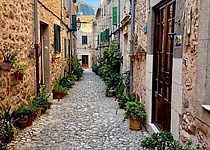 Valldemossa_Dorf_Gasse