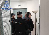 Hausbesetzer_Policia_Nacional